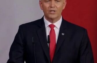 Президент Польщі Кароль Навроцький заявив про готовність підтримувати Україну у боротьбі з окупантами