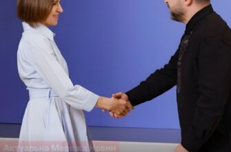 Мая Санду у блакитній сукні-сорочці приїхала до Києва на річницю Незалежності