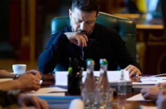 Зеленський обговорив з військовим керівництвом кадрові зміни в армії