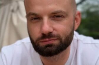 Славу Дьоміна помітили в аеропорту Варшави та розкритикували за виїзд з України