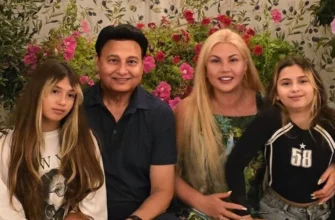 Камалія показала, як заобіймала ексчоловіка Захура під час відпочинку з доньками за кордоном