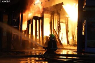 «Ніч була складною» — у Києві ліквідовують наслідки балістичної атаки