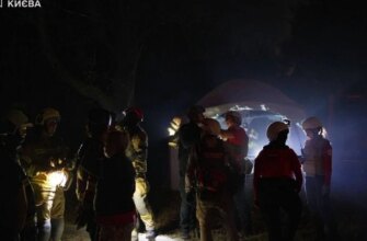 Ракета знесла два поверхи будинку в Києві: людей заблокувало в укритті школи