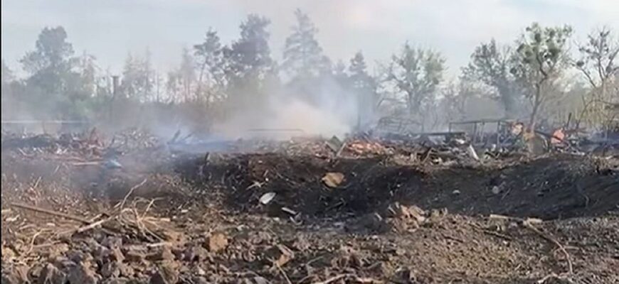 «Влада називає це воєнним злочином» — на Дніпропетровщині прогримів вибух, є загиблий та 11 поранених «Влада називає це воєнним злочином» — на Дніпропетровщині прогримів вибух, є загиблий та 11 поранених