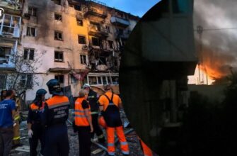 Дим над Севастополем: безпілотник влучив у 5-поверхівку, є постраждалі
