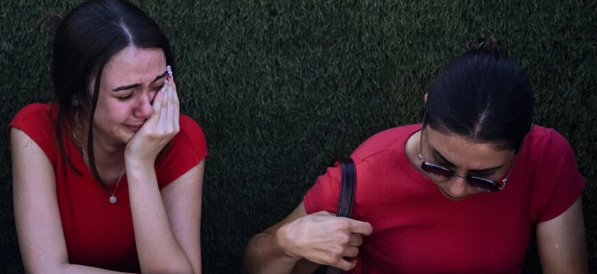 267 пасажирів на борту: пором затонув біля Кіпру після вибуху в носовій частині 267 пасажирів на борту: пором затонув біля Кіпру після вибуху в носовій частині