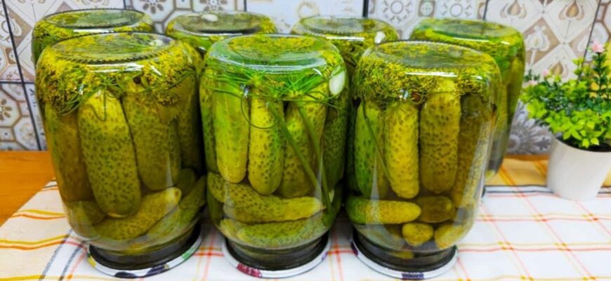 Секрет хрустких маринованих огірків на зиму за перевіреним рецептом
