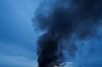 Потужні вибухи і пожежі під Києвом: майже 30 загиблих і десятки поранених — влада шокувала наслідками