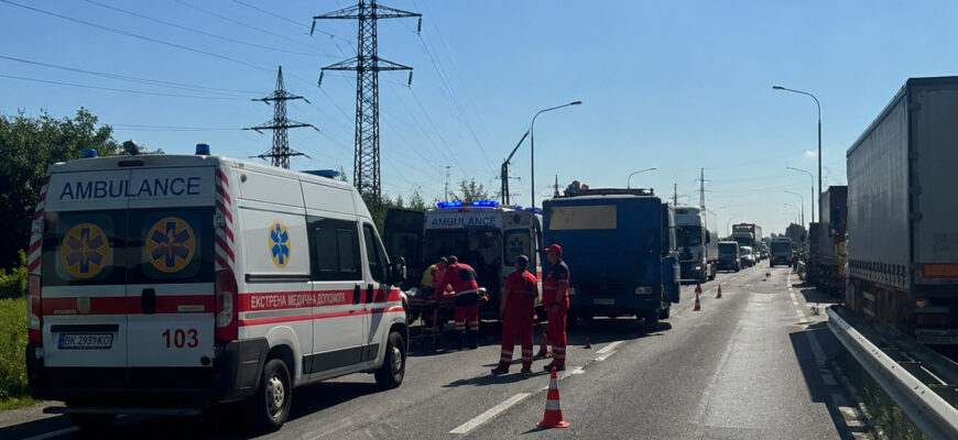 Масштабна ДТП на обʼїзній у Корнині – ви зможете побачити наслідки аварії на відео