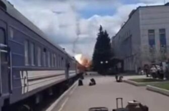 Два удари «Шахедів» по потягу на Житомирщині: тіла витягують з-під уламків