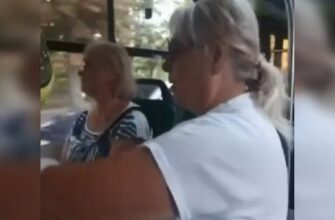 Скандал у Львові: поліція склала протокол на матір військового, яку начебто по били за російську в автобусі