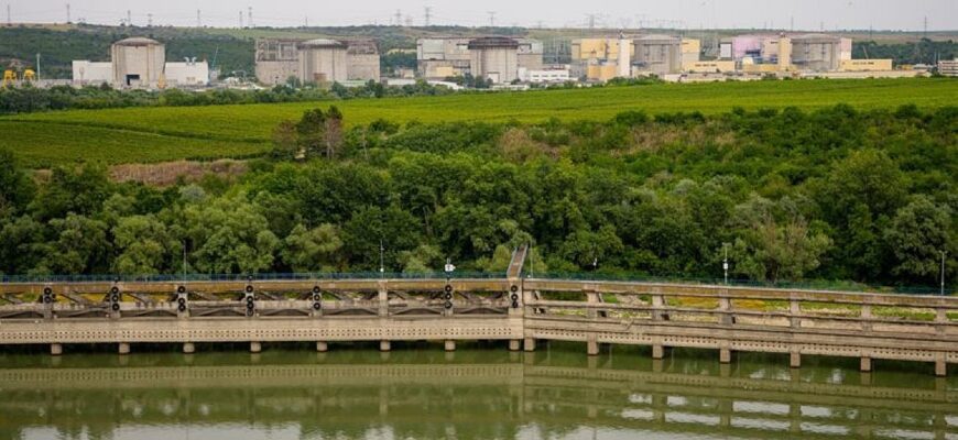 «Через падіння рівня води» — Румунія зупинила енергоблок АЕС, дефіцит покривають імпортом з України