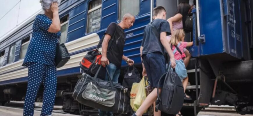 Укрзалізниця зупинила продаж квитків на низку напрямків з 27 серпня