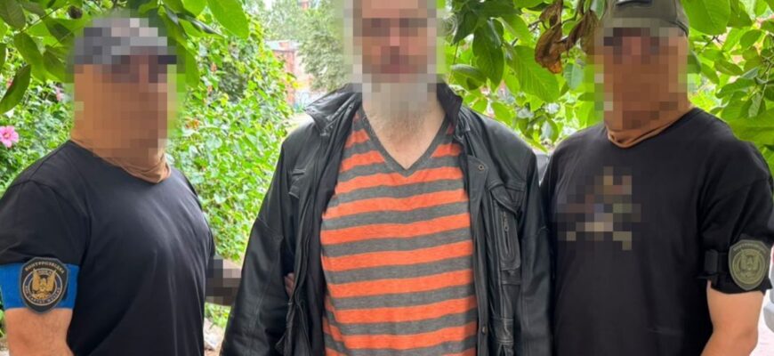 СБУ в Одесі затримала шпигуна, який працював на агентурну мережу Лохматого СБУ в Одесі затримала шпигуна, який працював на агентурну мережу Лохматого