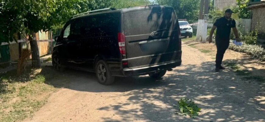 Однорічний хлопчик загинув під колесами авто власної матері на Одещині