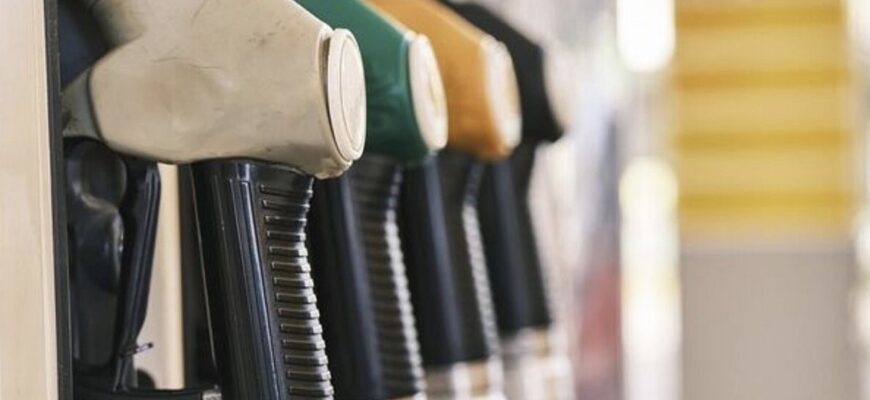 Нова тактика ворога: Навіщо РФ масово нищить АЗС і чи буде дефіцит пального?