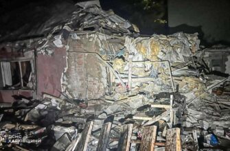 Російський дрон влучив у будинок у Чугуєві, загинула сім’я з двома дітьми Російський дрон влучив у будинок у Чугуєві, загинула сім’я з двома дітьми