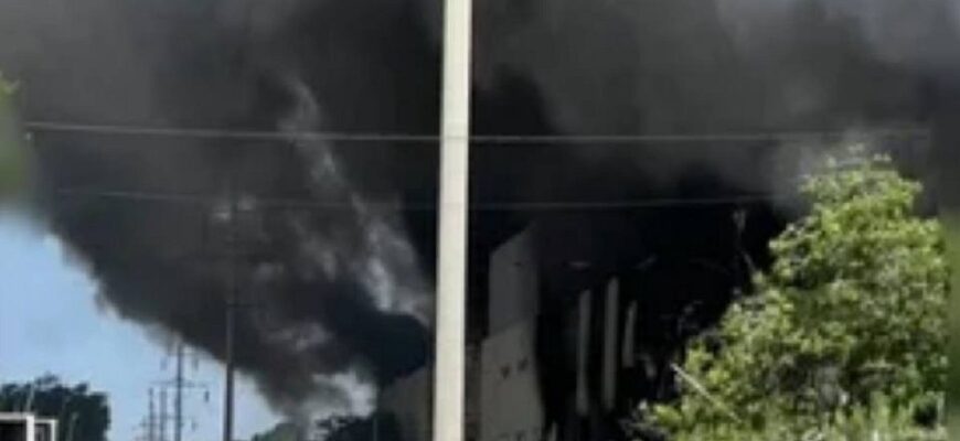 Російські війська вранці атакували Семенівку на Чернігівщині, у місті пролунали вибухи Російські війська вранці атакували Семенівку на Чернігівщині, у місті пролунали вибухи