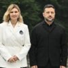 Олена Зеленська з’явилася у Буковелі в елегантному жакеті на затин та з брошкою