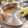 Пригорілу сковорідку відмили за три хвилини – і це не лимон