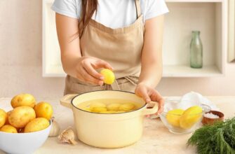Картопля не розвариться і збереже форму – кулінари назвали один інгредієнт для варіння