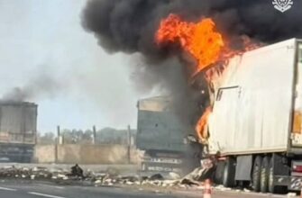 Постраждали троє людей та горять вантажівки — ворог атакував автодорогу на Одещині Постраждали троє людей та горять вантажівки — ворог атакував автодорогу на Одещині