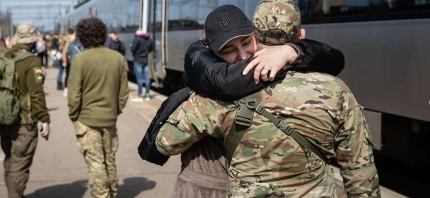 Кого звільнять у першу чергу після оголошення демобілізації: ТЦК надав важливе розʼяснення військовим
