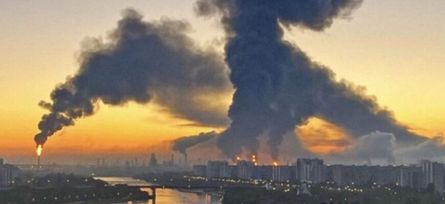 Московський нафтопереробний завод повністю зупинив роботу після атаки українських безпілотників
