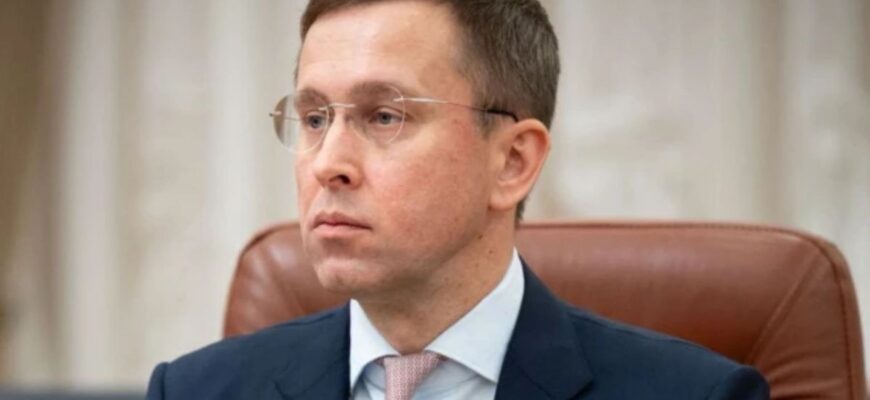 Уряд зупиняє витрати на бруківку та нетермінові ремонти по всій Україні