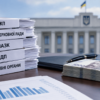 Мільйонні виплати та аномальні премії: топ доходів українських посадовців і директорів держпідприємств у кризу