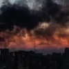 Росіяни завдали удару по 16-поверхівці в Дарницькому районі Києва