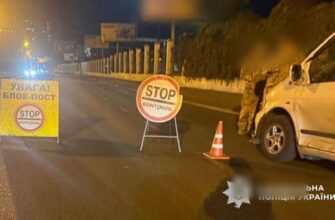 «Пошкоджено п’ять автівок» – в Одесі іноземець на блокпосту протаранив поліцейських і військових