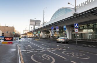 У Москві другу ніч поспіль зупиняли аеропорти — попри запевнення про безпеку