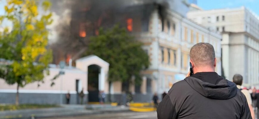 «Удар був цілеспрямований» — у Києві ворожий дрон влучив у Національну академію наук