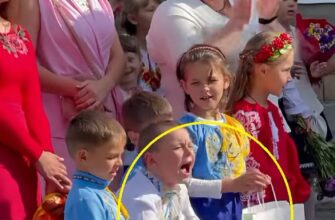 Вчинок першокласника із Львівщини на урочистій лінійці приголомшив усю країну: реакція батьків і вчителів