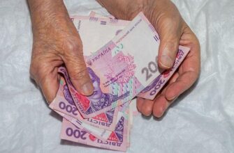 Пенсіонерам доведеться купувати квитки: у містах скасовують безкоштовний проїзд за паперовим посвідченням