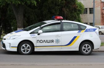 Чи законно не зупинятися на вимогу поліції під час тривоги — що передбачає закон