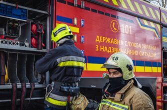 Окупанти посеред дня вдарили бойовим дроном по торговельному центру в Харкові Окупанти посеред дня вдарили бойовим дроном по торговельному центру в Харкові
