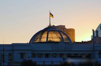 Верховна Рада зупинила пленарні засідання майже на місяць через труднощі з голосуванням