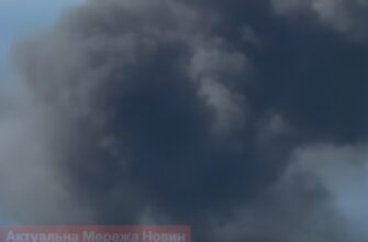 Морські дрони атакували порт Сочі: над містом здіймається хмара диму