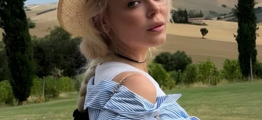 Аліна Гросу відповіла фанатам на чутки про другу вагітність: фото виявилось старим Аліна Гросу відповіла фанатам на чутки про другу вагітність: фото виявилось старим
