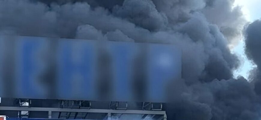Масштабна пожежа у Прилуках — росіяни вдарили по «Епіцентру»