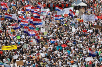 У Хорватії десятки тисяч людей вийшли на протест проти уряду: що відомо про причину