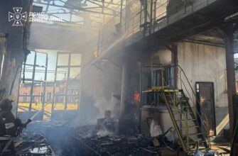 У суботу вдень окупанти завдали авіаудару по Слов’янську: спалахнуло підприємство, є постраждалі
