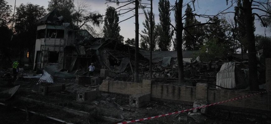 Вісім загиблих у Києві за ніч — російські війська вдарили по кількох районах столиці Вісім загиблих у Києві за ніч — російські війська вдарили по кількох районах столиці