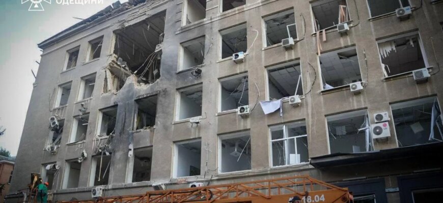Восьмеро постраждалих в Одесі після масованої атаки РФ: серед них дитина Восьмеро постраждалих в Одесі після масованої атаки РФ: серед них дитина