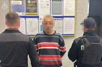 Понад 100 ударів ножем ексдружині та близько 20 синові: подробиці злочину чоловіка у Львові. Фото