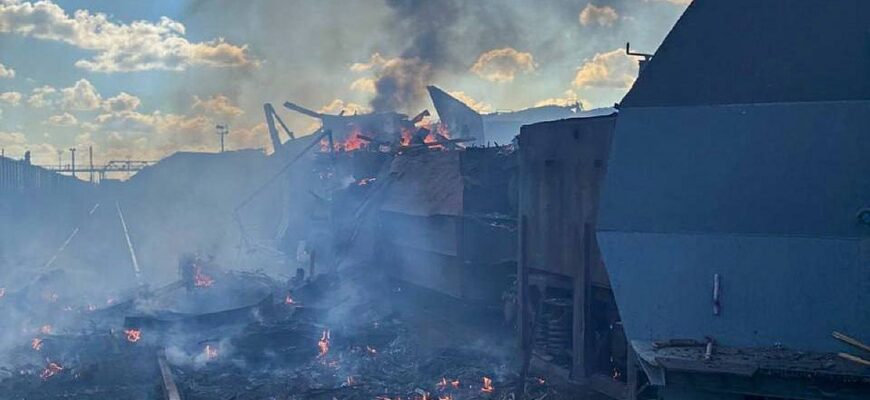 Влучання у цивільну техніку та пожежа: ворог знову атакував Рівненщину