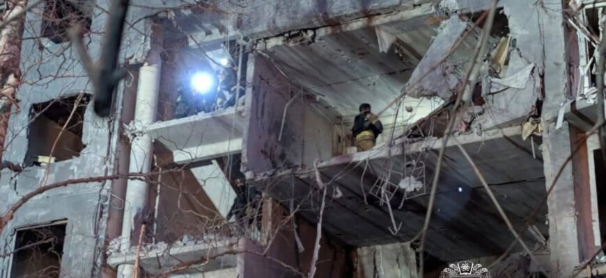 В ОВА повідомили про нічний удар КАБами по багатоповерхівці в Харкові: постраждали понад 20 людей