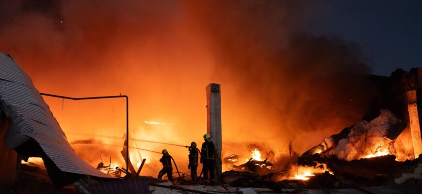 «Все у вогні» – ворог завдав удару по «95 кварталу», що відомо на цю хвилину
